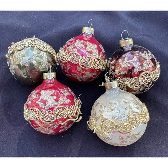 Gold Glitter Lace Trim Decorated Glass Ball Ornaments Lot 5 Vintage Christmas S1 - Picture 2 of 8